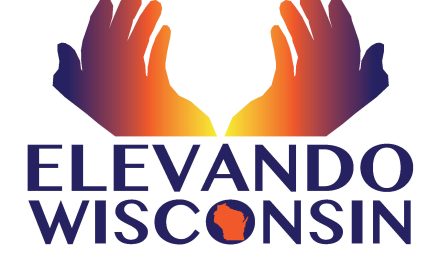 Two hands open to the sky with the words Elevando Wisconsin.